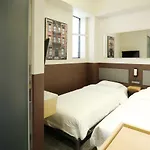 Uh Hotel